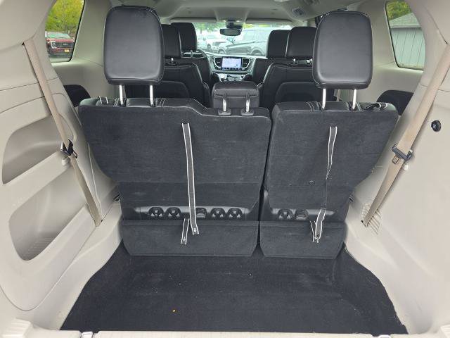Used 2024 Chrysler Pacifica Touring-L FWD image 33