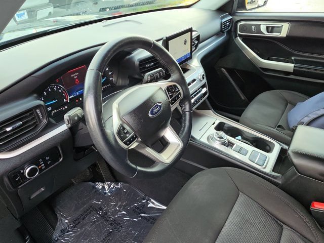 Certified 2023 Ford Explorer XLT RWD image 21