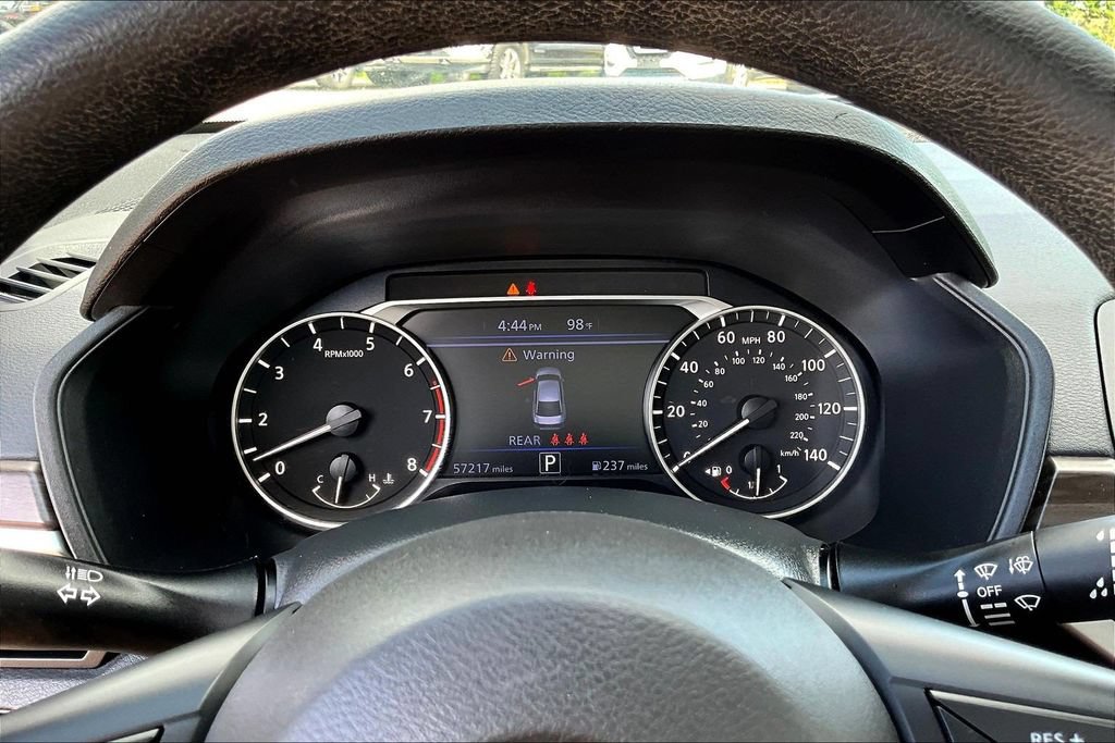 Used 2024 Nissan Altima 2.5 SV FWD image 14