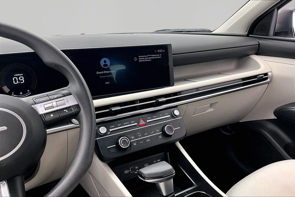 Used 2025 Hyundai Tucson SE FWD image 8