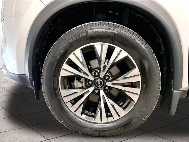 Used 2023 Nissan Rogue SV AWD/4WD image 8