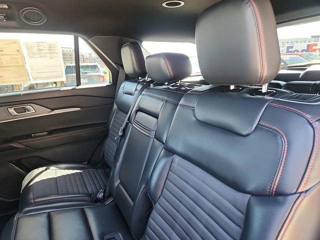 Certified 2025 Ford Explorer ST-Line w/ ST-Line Street Pack AWD/4WD image 24