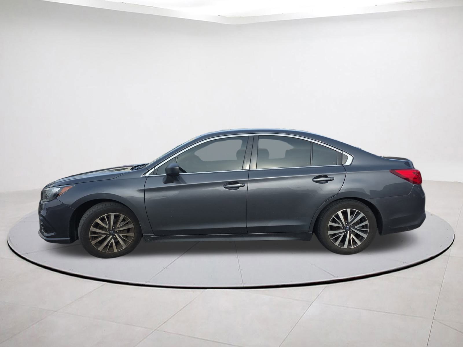 Used 2019 Subaru Legacy 2.5i w/ Alloy Wheel Package image 2