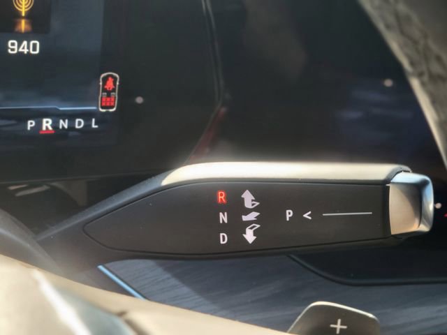 Used 2025 Chevrolet Suburban LS image 30