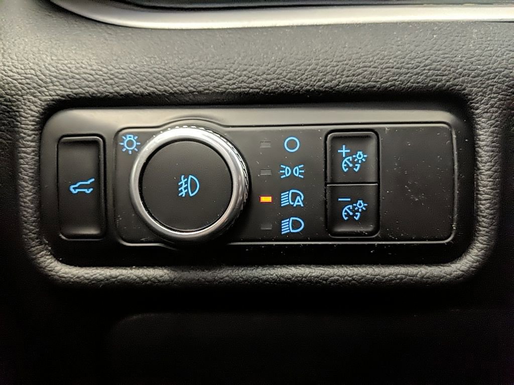 Certified 2023 Ford Explorer XLT w/ Equipment Group 202A image 21