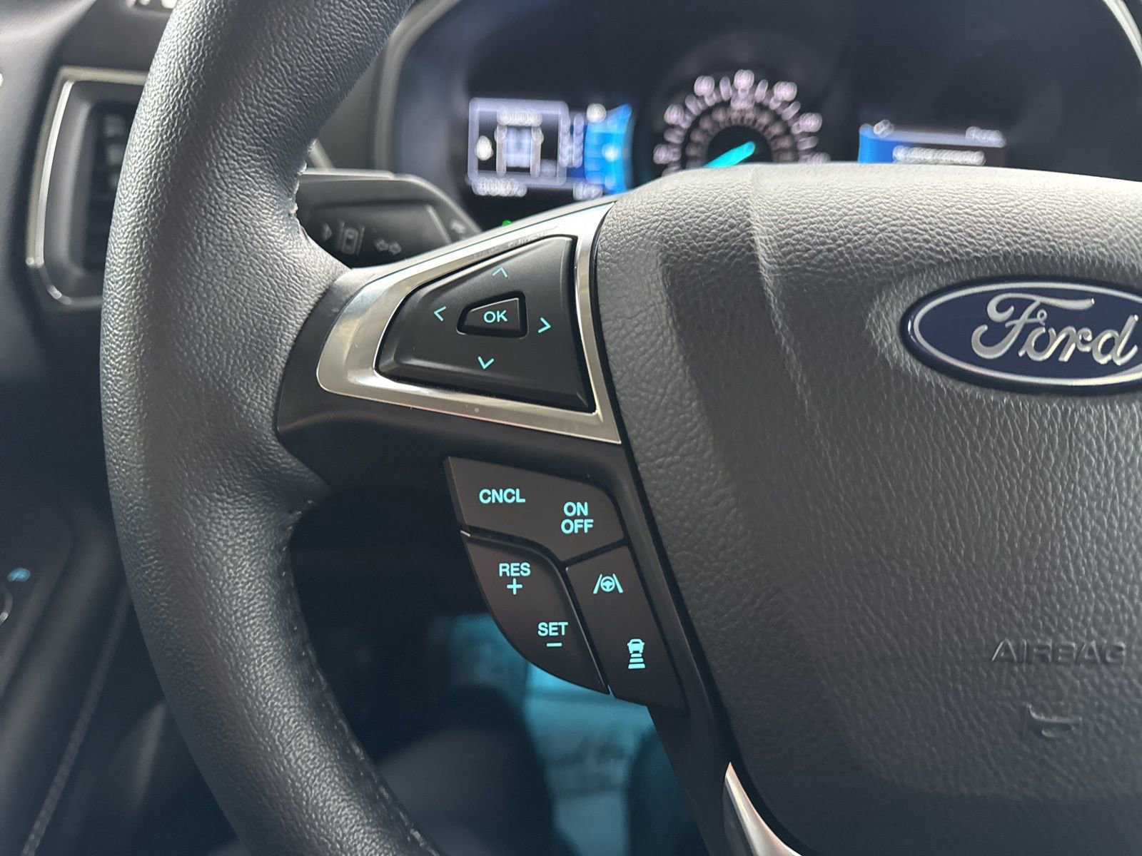 Certified 2024 Ford Edge Titanium w/ Equipment Group 301A image 31