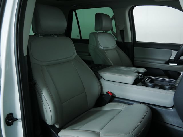 Certified 2025 Ford Expedition Active AWD/4WD image 10