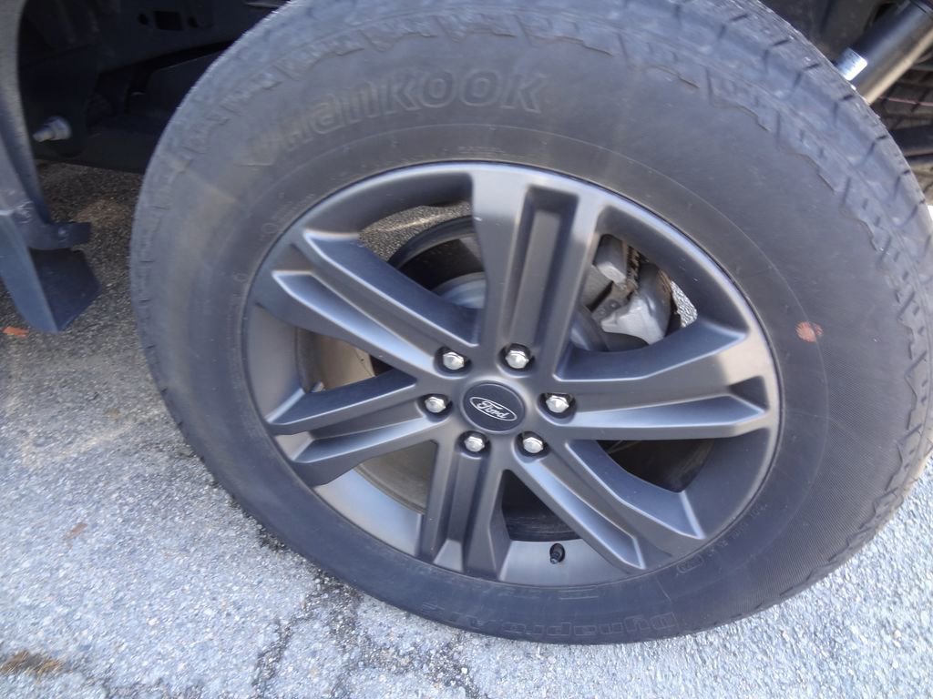 Certified 2023 Ford F150 XLT w/ Equipment Group 302A High image 11