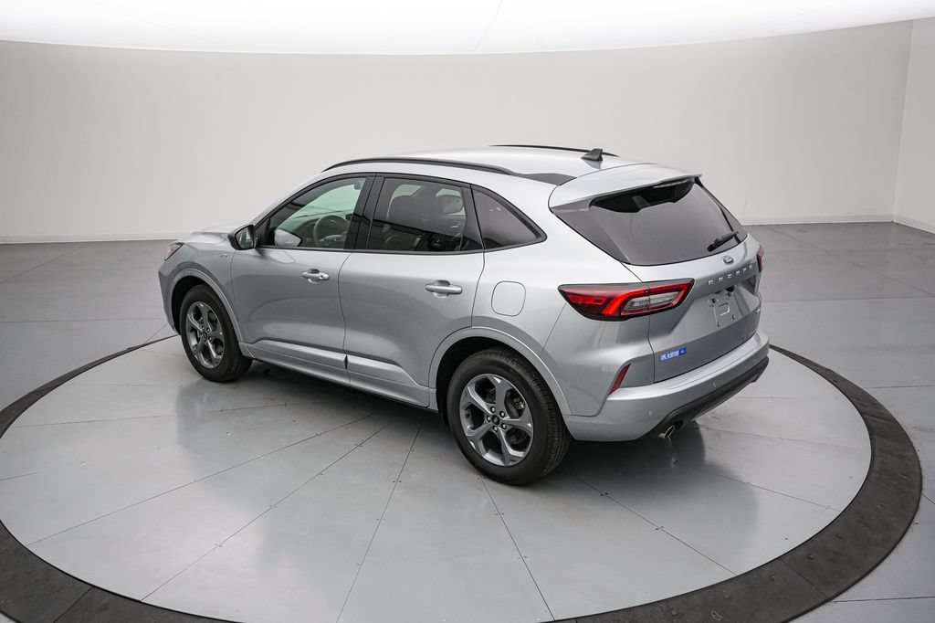 Certified 2024 Ford Escape ST-Line w/ Tech Pack #1 AWD/4WD image 6