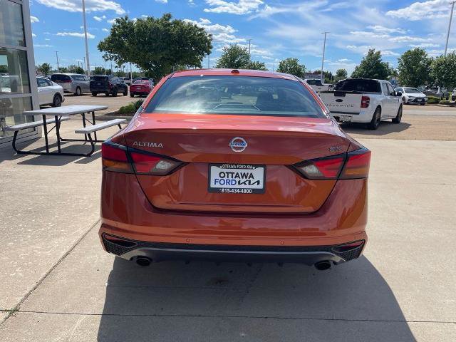 Used 2020 Nissan Altima 2.5 SR w/ Premium Package FWD image 6