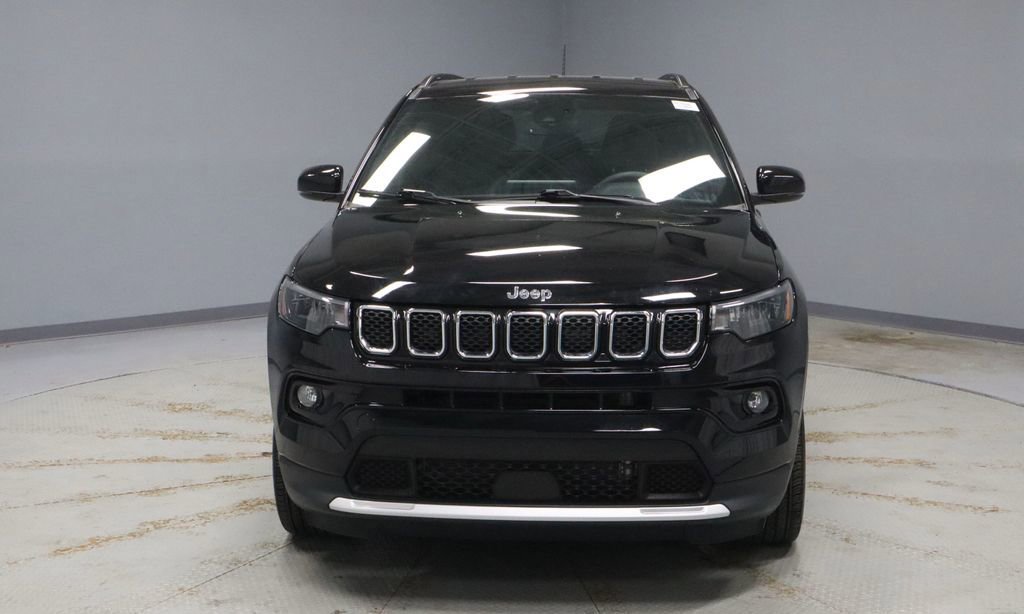 Used 2023 Jeep Compass Limited AWD/4WD image 8