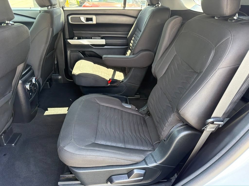 Certified 2021 Ford Explorer XLT RWD image 38