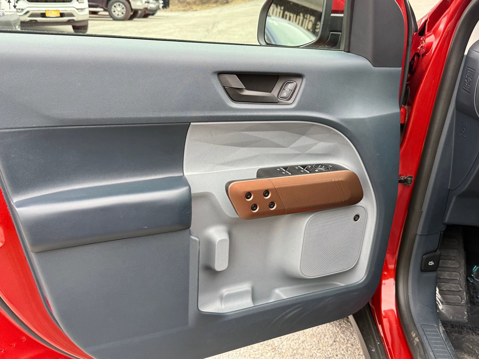 Certified 2022 Ford Maverick Lariat w/ Lariat Luxury Package image 12