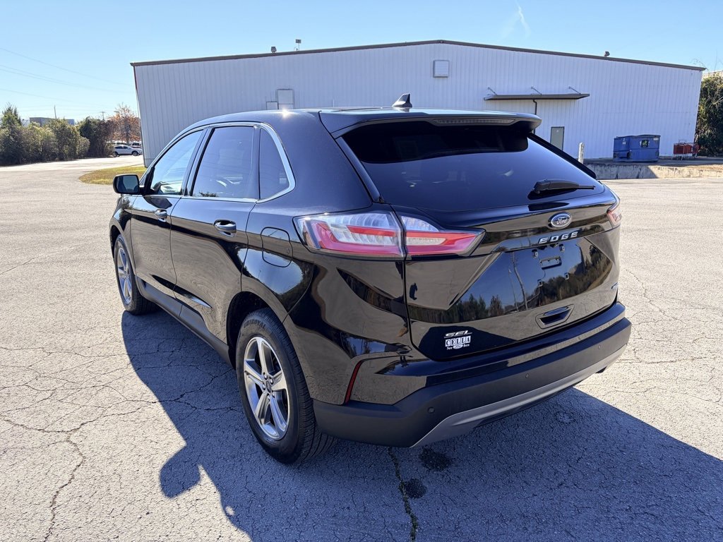 Certified 2022 Ford Edge SEL w/ Convenience Package image 3