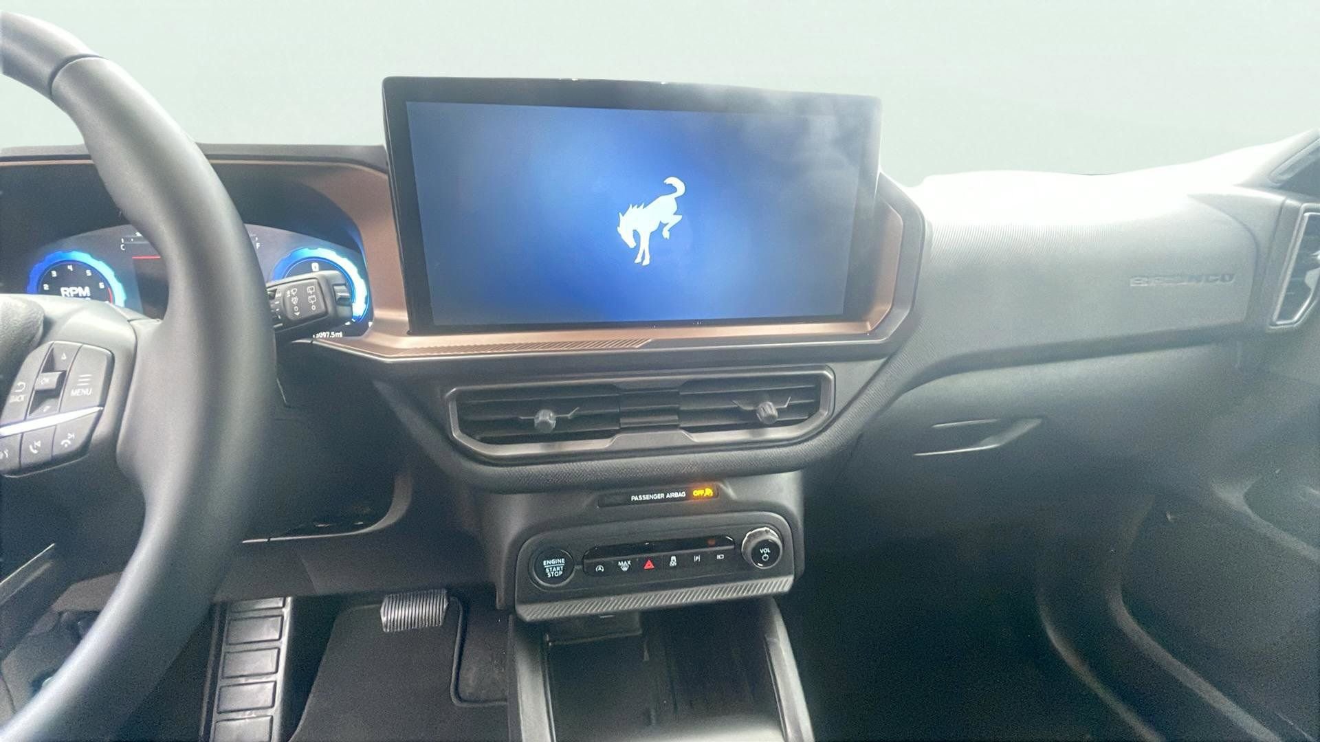 Certified 2025 Ford Bronco Sport Outer Banks w/ Outer Banks Tech Package+ AWD/4WD image 13