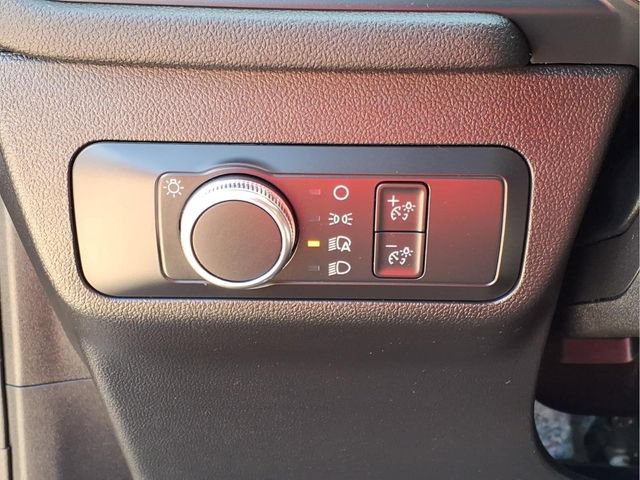 Certified 2022 Ford Escape SE w/ Cold Weather Package AWD/4WD image 17