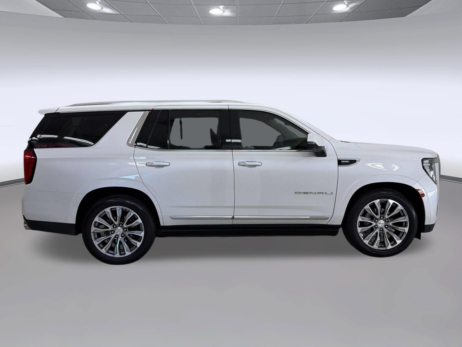 Used 2021 GMC Yukon Denali w/ Denali Ultimate Package RWD image 8