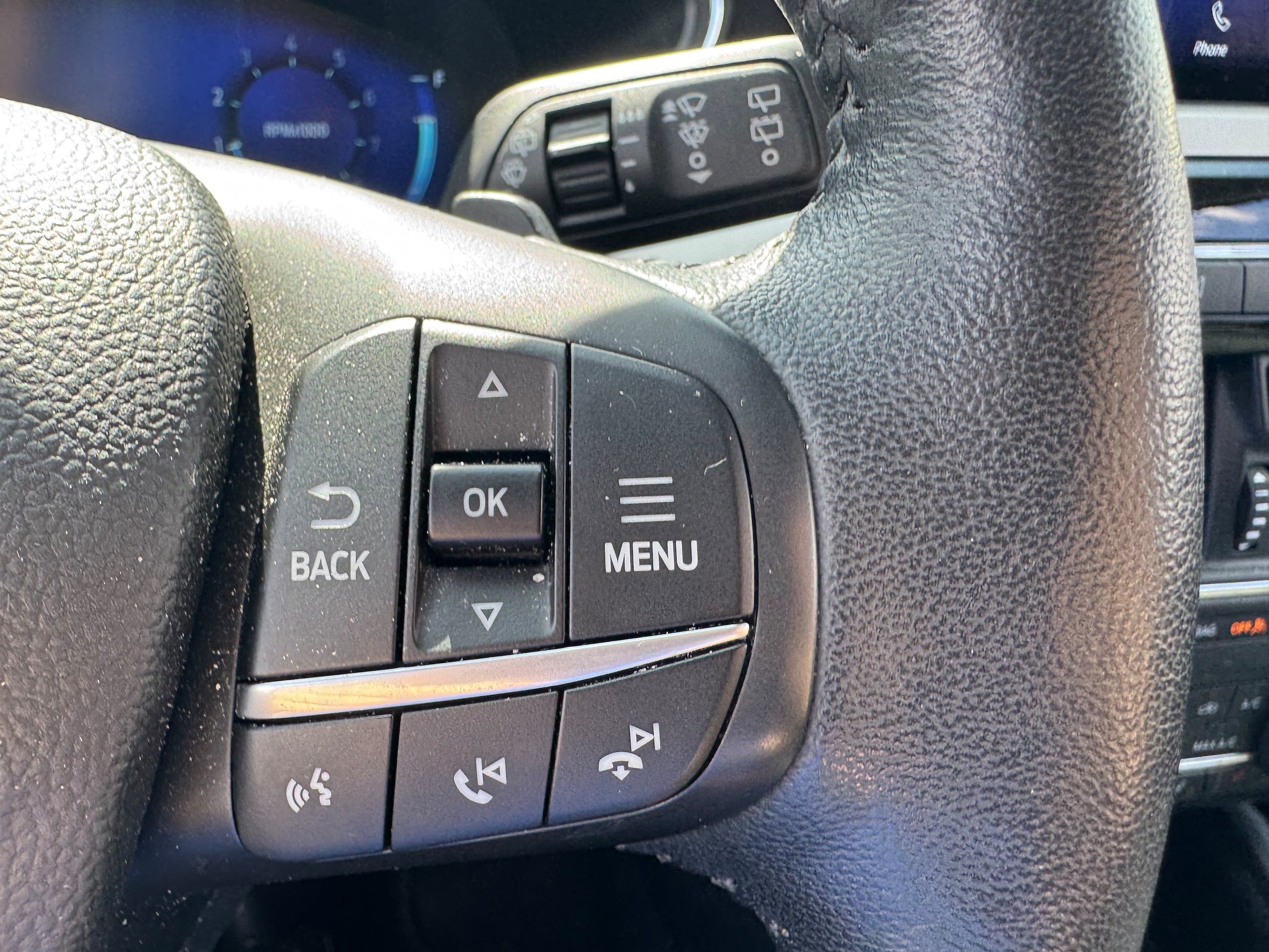 Certified 2020 Ford Escape Titanium AWD/4WD image 16