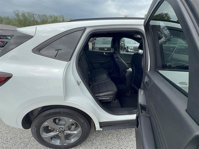 Certified 2023 Ford Escape ST-Line w/ Tech Pack #1 AWD/4WD image 19
