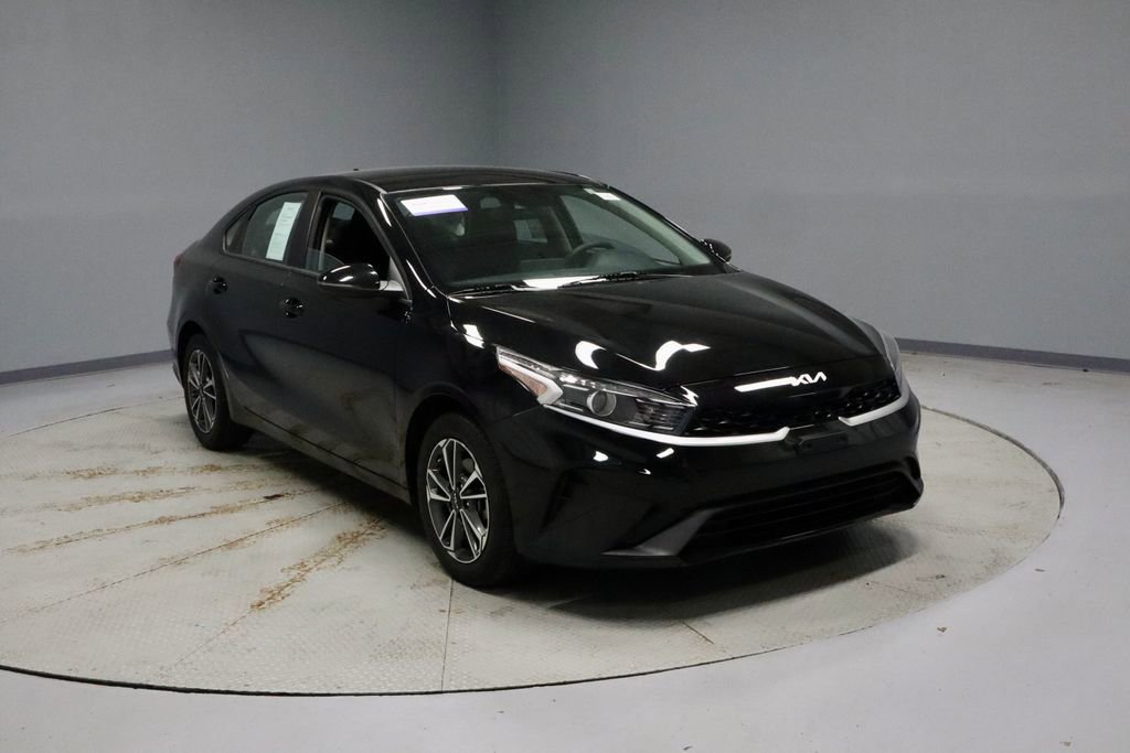 Used 2023 Kia Forte LXS w/ LXS Technology Package FWD image 1