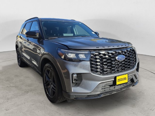 Certified 2025 Ford Explorer ST-Line w/ ST-Line Street Pack AWD/4WD image 3
