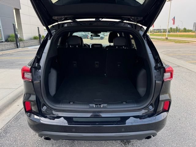 Certified 2023 Ford Escape ST-Line w/ Tech Pack #1 AWD/4WD image 36