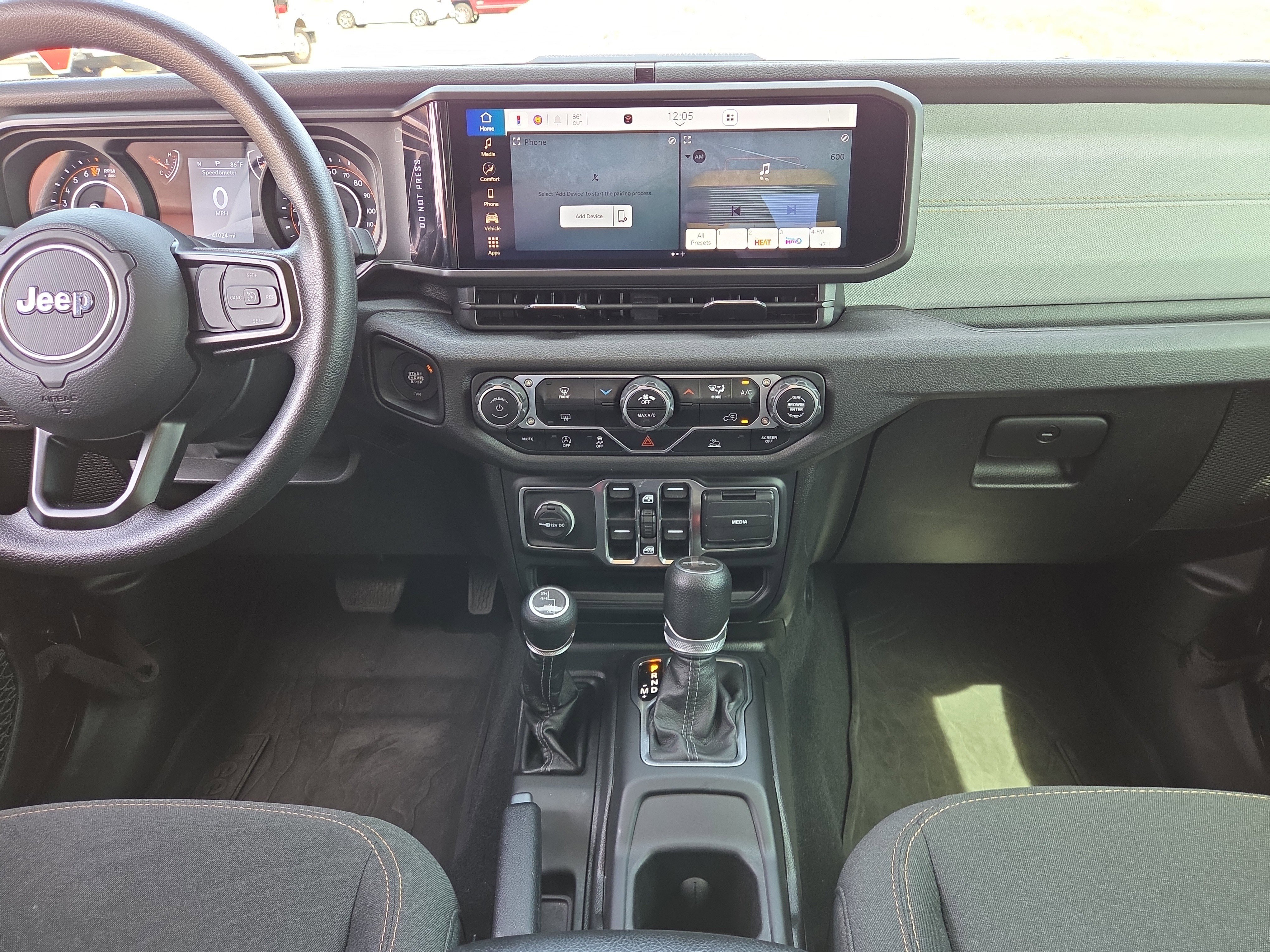 Used 2024 Jeep Gladiator Sport AWD/4WD image 23
