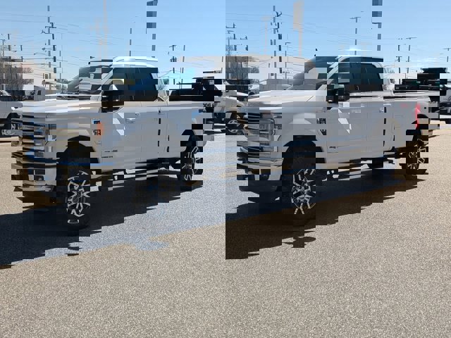 Certified 2019 Ford F350 Lariat w/ Lariat Ultimate Package image 2