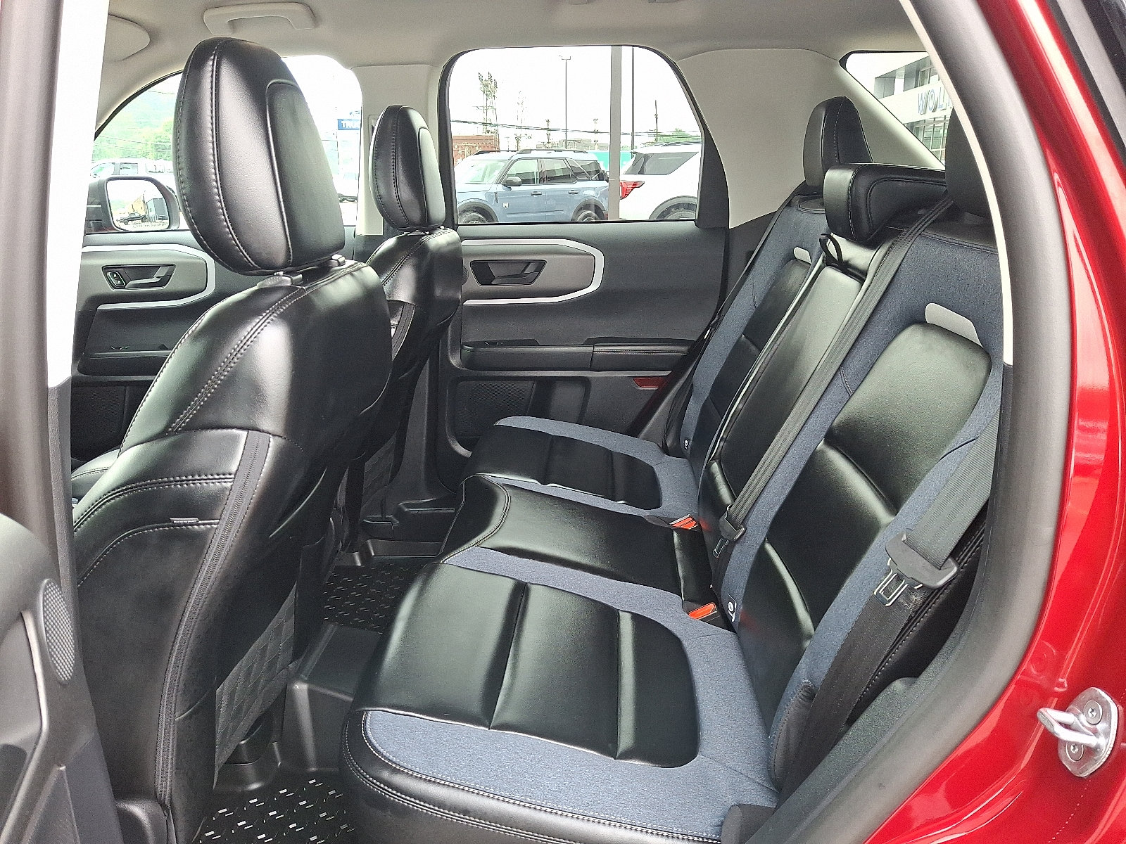 Certified 2025 Ford Bronco Sport Outer Banks w/ Outer Banks Tech Package+ AWD/4WD image 10