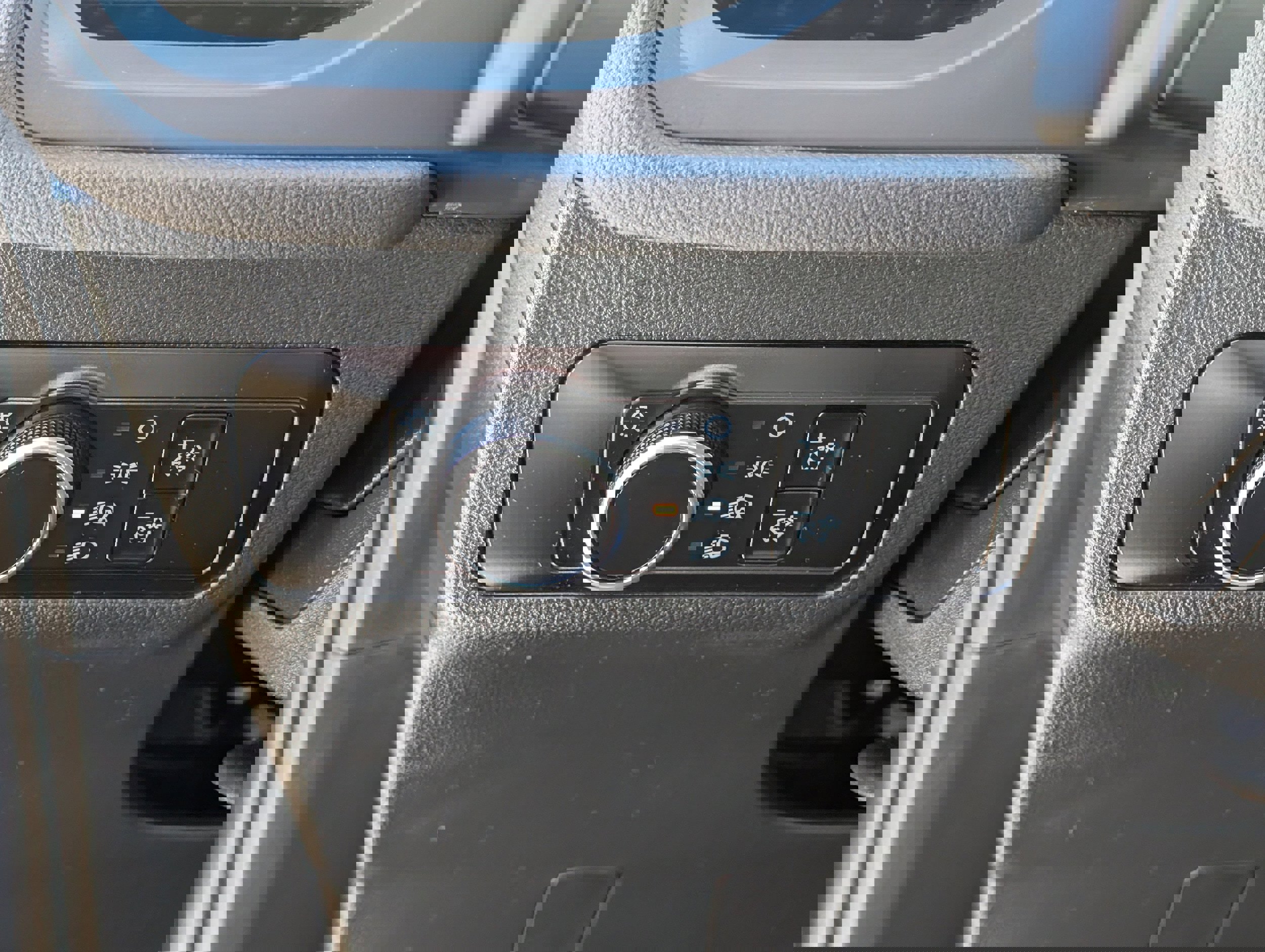 Certified 2025 Ford Escape ST-Line image 21