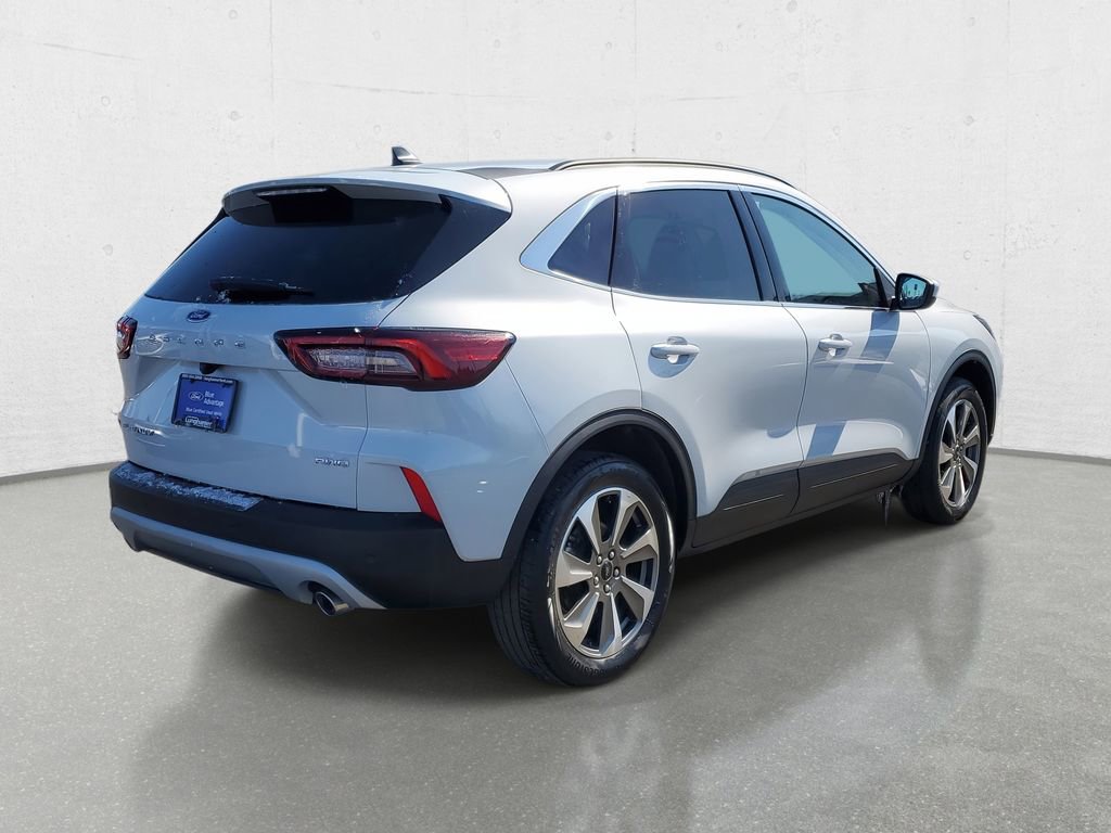 Certified 2025 Ford Escape Platinum image 7