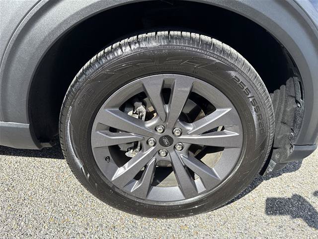 Certified 2023 Ford Explorer XLT w/ Equipment Group 202A RWD image 18