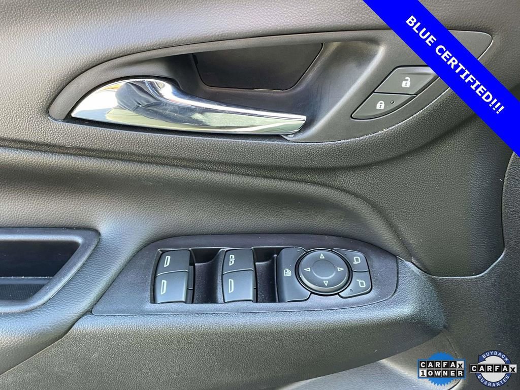 Used 2020 Chevrolet Equinox LT w/ Driver Convenience Package image 17