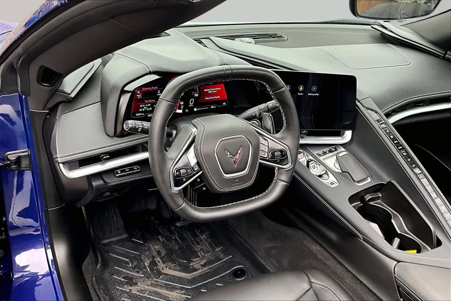 Used 2025 Chevrolet Corvette Stingray Preferred Cpe w/ 2LT RWD image 18