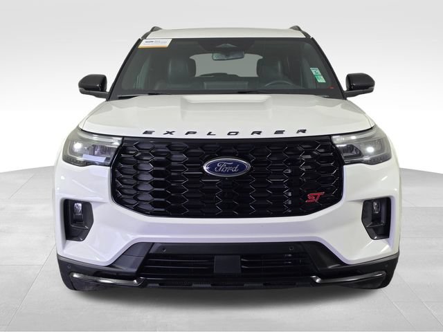 Certified 2025 Ford Explorer ST AWD/4WD image 2
