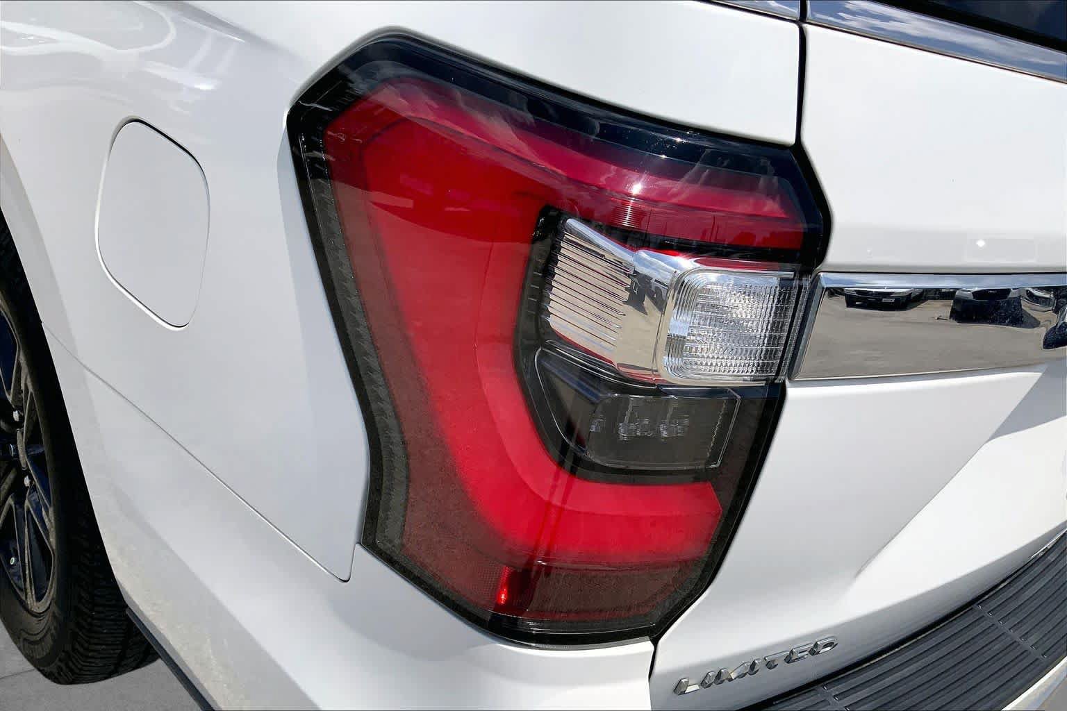 Certified 2021 Ford Expedition Max Limited RWD image 29