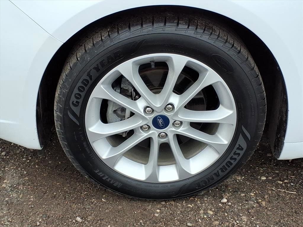 Certified 2020 Ford Fusion SE image 9