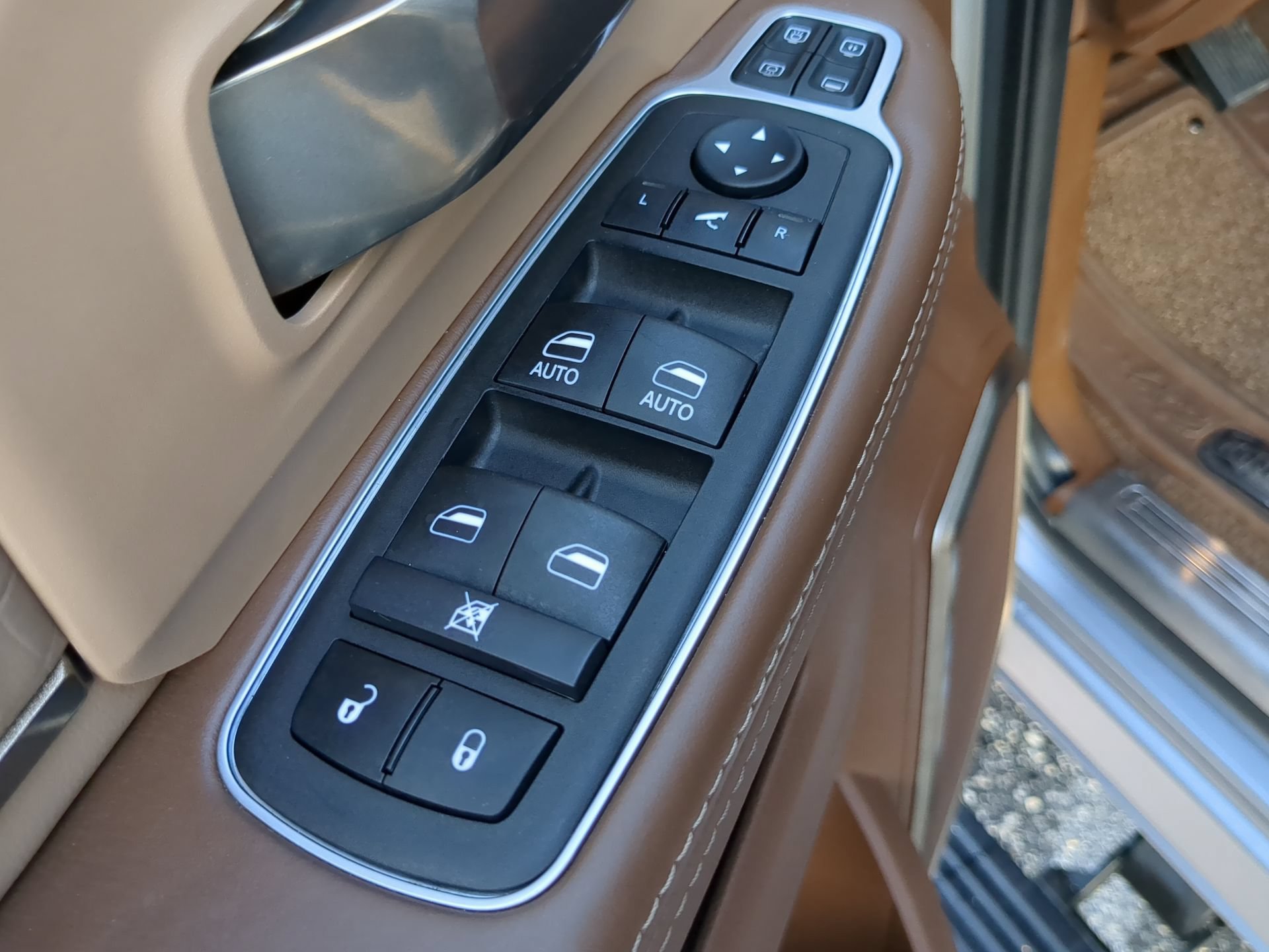 Used 2024 RAM 2500 Longhorn AWD/4WD image 55