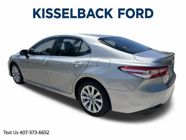 Used 2018 Toyota Camry LE FWD image 3
