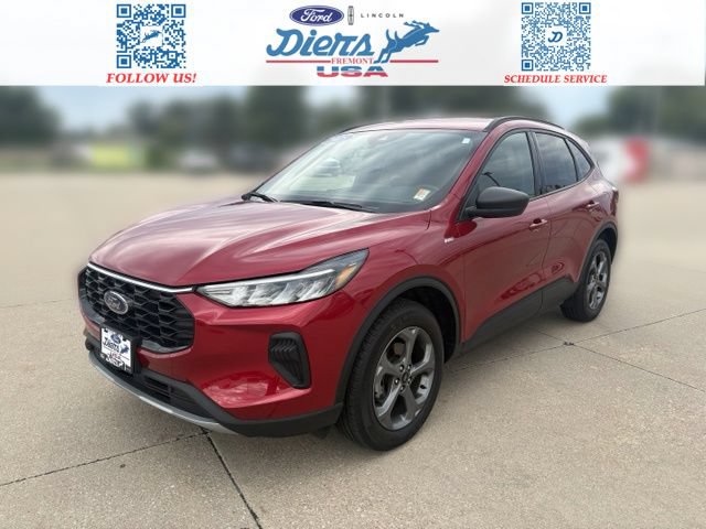 Certified 2025 Ford Escape ST-Line w/ Tech Pack #1 AWD/4WD image 8