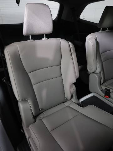 Used 2021 Honda Pilot Touring image 11