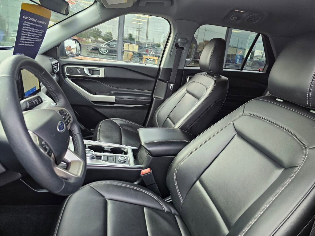 Certified 2024 Ford Explorer XLT w/ Equipment Group 202A image 20