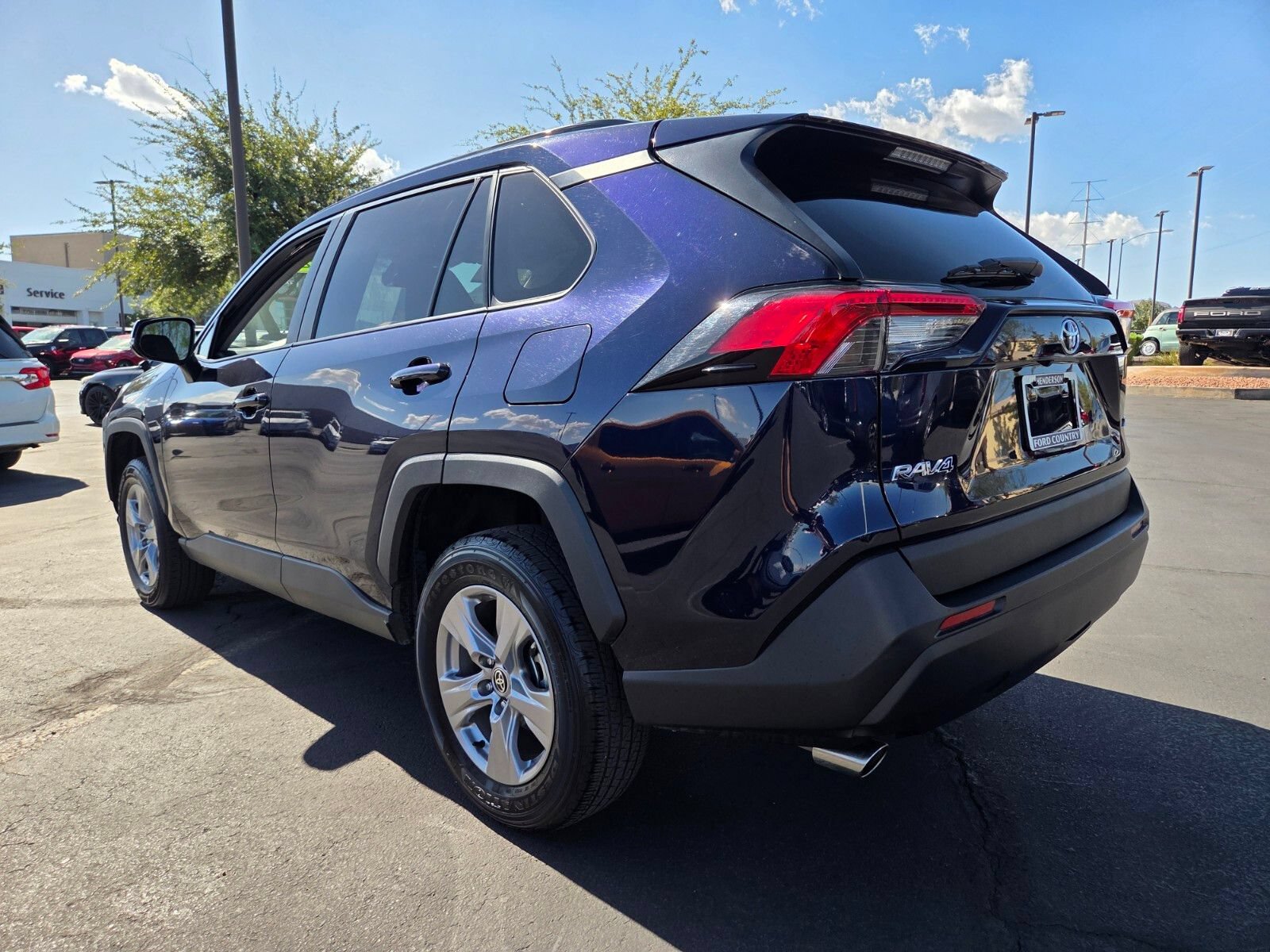Used 2025 Toyota RAV4 XLE FWD image 4