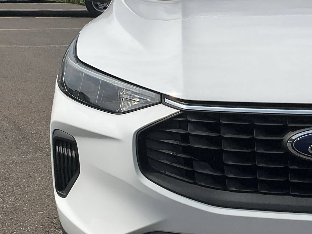 Certified 2025 Ford Escape Active AWD/4WD image 2