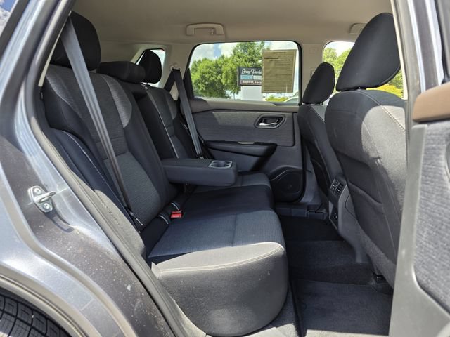 Used 2021 Nissan Rogue SV FWD image 27