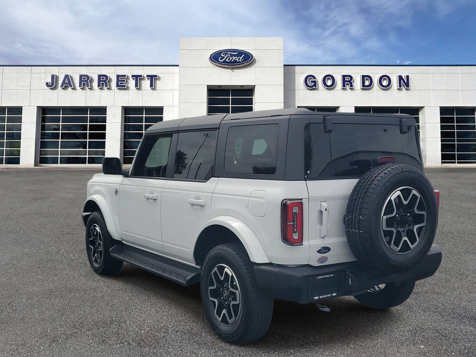 Certified 2025 Ford Bronco Outer Banks AWD/4WD image 3