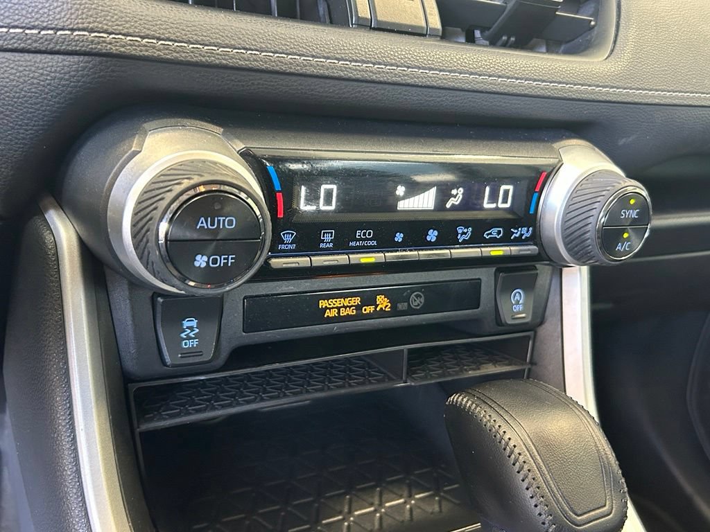 Used 2020 Toyota RAV4 XLE FWD image 37