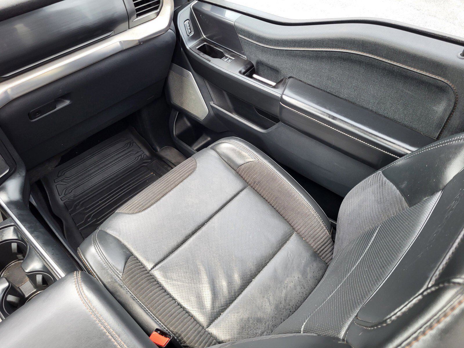 Certified 2023 Ford F150 Raptor image 16