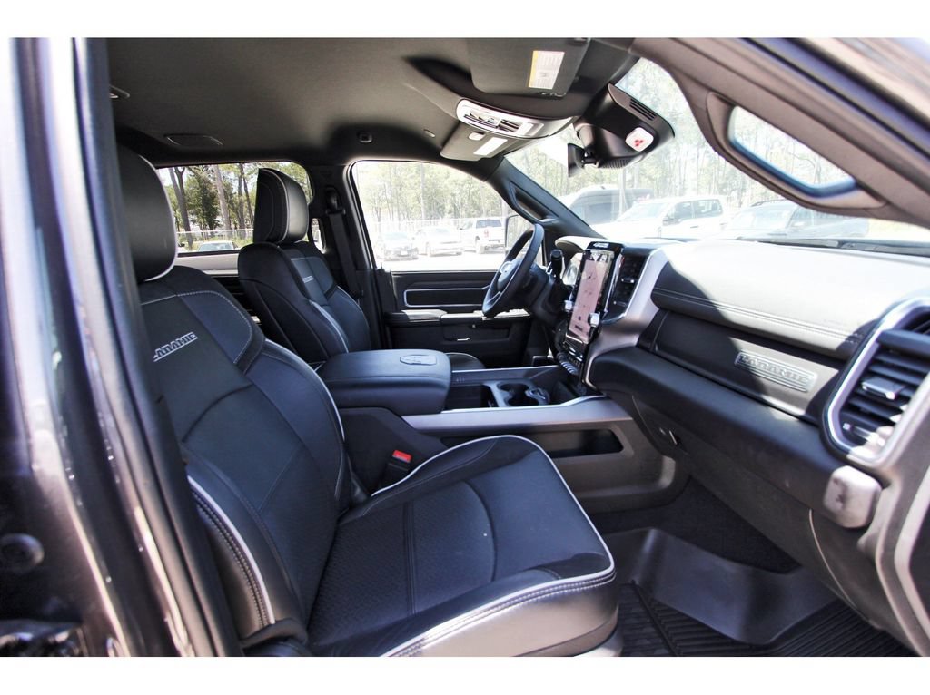 Used 2025 RAM 3500 Laramie AWD/4WD image 26
