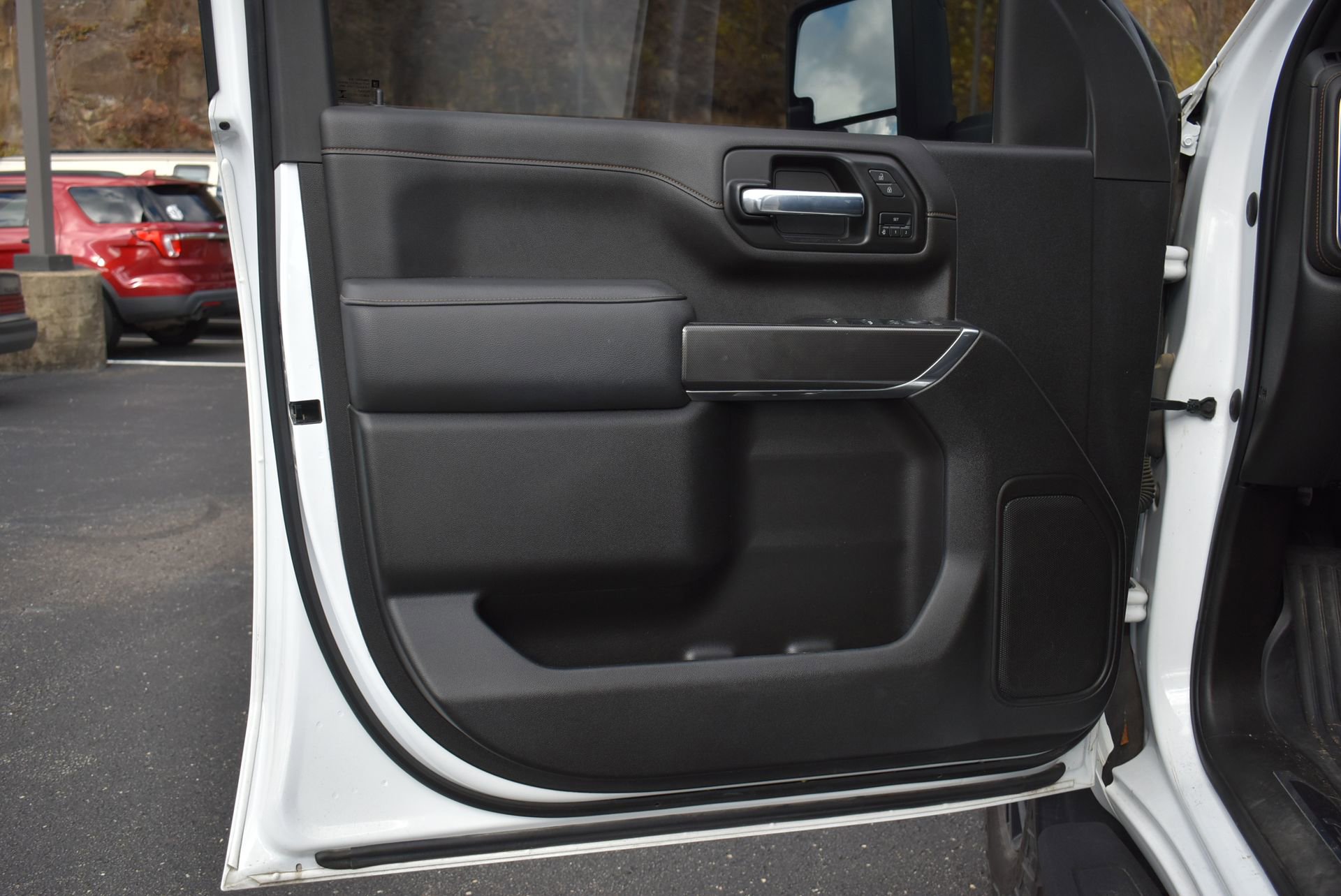 Used 2022 GMC Sierra 2500 AT4 image 11